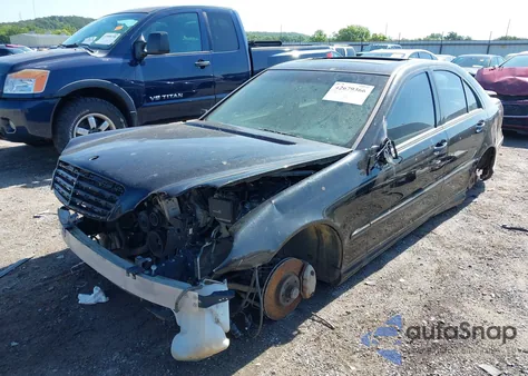 2007 Mercedes-Benz C 230 Sport z USA, uszkodzony, nr VIN WDBRF52H77F891397